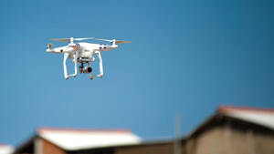 Η τροχαία πλέον θα κόβει κλήσεις και με drones