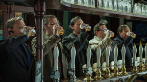 Πολύ τυχεροί Άγγλοι αναγκάστηκαν να περάσουν 4 μέρες σε μια pub