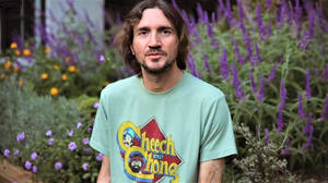 John Frusciante: Ο κιθαρίστας που μετουσίωσε τους εφιάλτες του σε μελωδίες