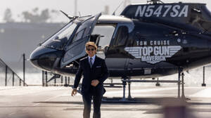O Tom Cruise ήταν αυθεντικός Maverick στην πρεμιέρα του νέου Top Gun 