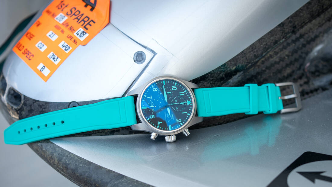 H IWC φέρνει την ειδική έκδοση AMG Petronas του Pilot’s Watch πάνω στην ώρα