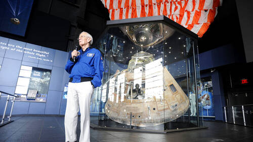 Το Omega Speedmaster έσωσε τη ζωή του αστροναύτη Charles Duke