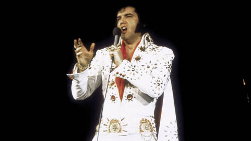 Η λευκή ολόσωμη φόρμα του Elvis άλλαξε τον τρόπο που ντύνονται οι άντρες