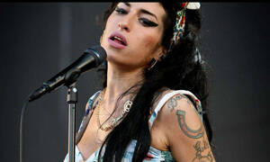 Amy Winehouse: Η ευαίσθητη πλευρά της soul έφυγε απελπιστικά γρήγορα
