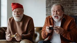 Αν θες να πάρεις ένα video game στον παππού σου τώρα είναι ο καιρός