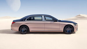 Πώς είναι η ζωή μέσα στην πιο πολυτελή Mercedes;
