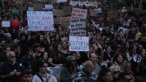 Η απεργία της 8ης Μαρτίου ήταν ιστορική και δεν αφορούσε μόνο για το έγκλημα των Τεμπών