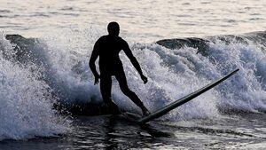Πώς θα φτιάξεις κορμί surfer χωρίς να κάνεις surfing;