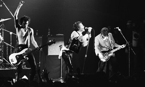 Όταν οι Sex Pistols έγραφαν τραγούδια για βασίλισσες